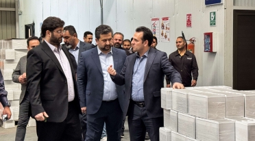 بازدید مدیر کل تجهیزات برق، الکترونیک، نرم‌افزار و صنایع خلاق وزارت صمت از کارخانه آکوباتری