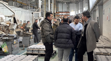 بازدید شرکت همراه اول از کارخانه آکوباتری