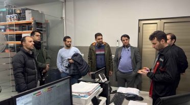 بازدید شرکت همراه اول از کارخانه آکوباتری