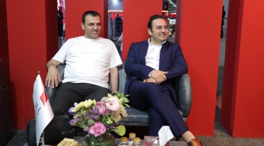 آکوباتری در الکامپ ۱۴۰۵
