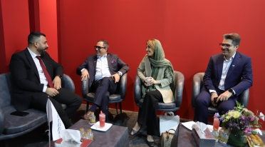 آکوباتری در الکامپ ۱۴۰۵