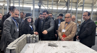 بازدید تخصصی نمایندگان فروش از کارخانه آکوباتری