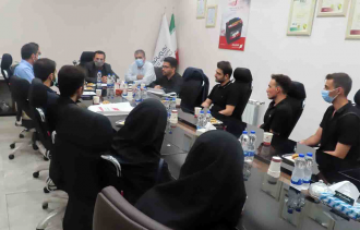 بازدید رئیس بنیاد نخبگان اردبیل از کارخانه آکوباتری