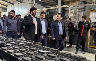 بازدید معاون وزیر صمت از خط تولید کارخانه آکوباتری